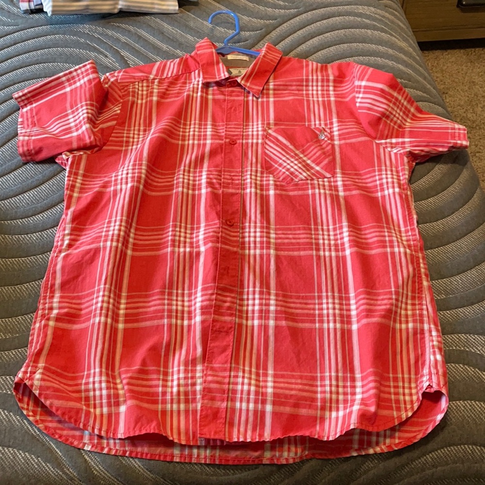 Red plaid button up - short sleeve